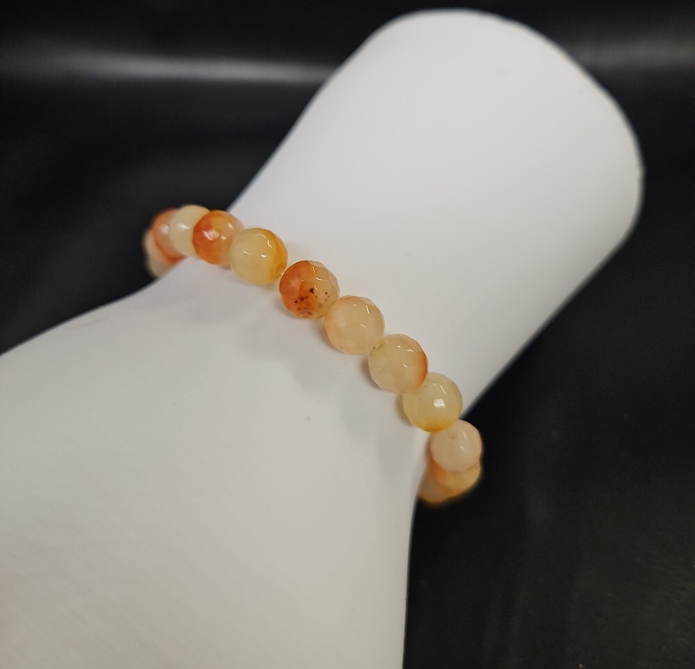 Yellow Jade Stretch Bracelet - Picture 4 of 7